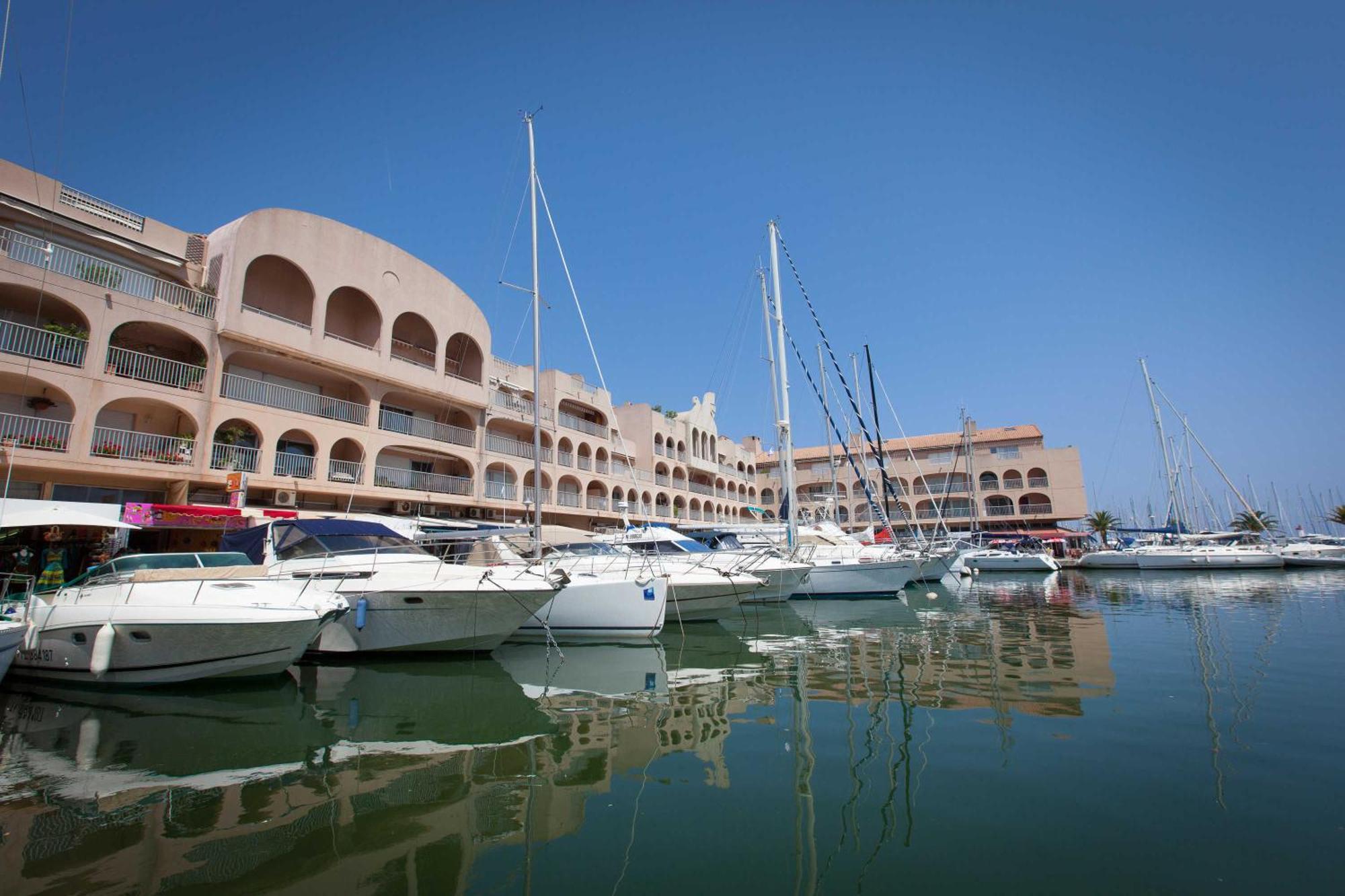 Port De Hyeres L'Etoile Marine Hyères Exterior foto